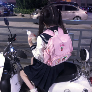 关晓彤玩弄奶头
